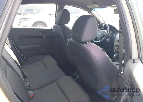 2011 Ford Focus Se z USA, uszkodzony, nr VIN 1FAHP3FN1BW157464